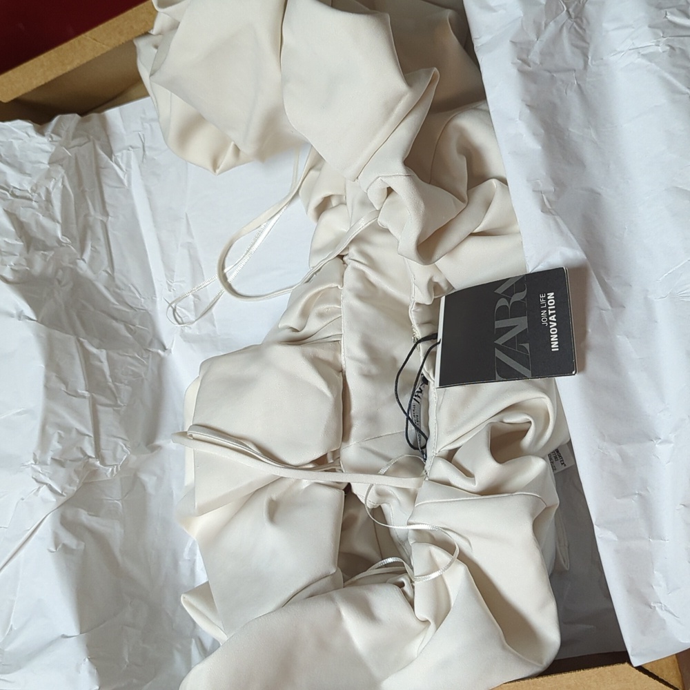 ZARA VOLUMINOUS SATIN EFFECT TOP ECRU WHITE XS NWT - Picture 9 of 9